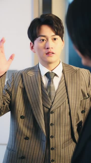 【九龙冰室之龙在人间】77集短剧免费高清在线看