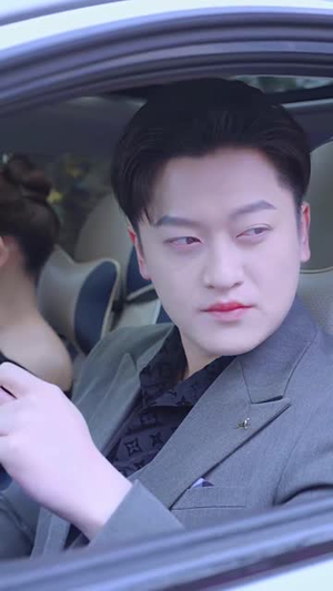 【离婚后我被美女跪地求婚（离婚从被求婚开始）】30集在线看短剧全集免费