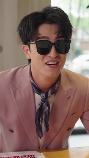 【闪婚男神之周末请和我恋爱】30集全短剧免费全集速看