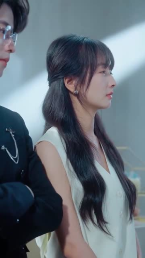 【月亮知道我爱你】62集短剧免费在线畅享观看