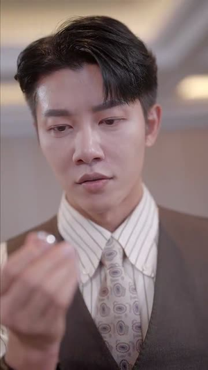 【徐秘书她蓄谋已久】62集全集短剧免费观瞧