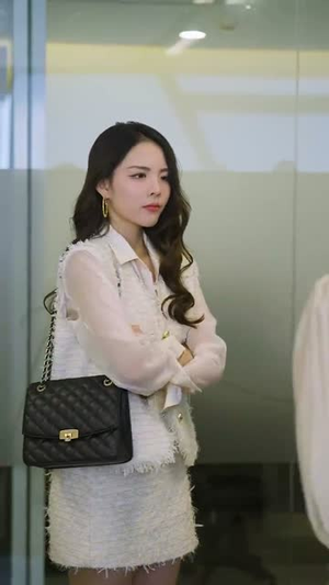 【她在寒风中绽放】87集免费短剧在线全剧赏