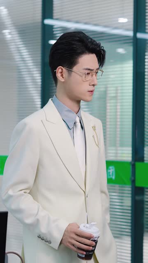 【团宠小师妹竟是大佬】36集短剧免费全集赏映