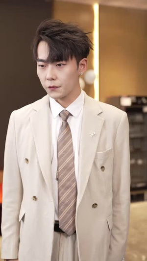 【大小姐驾到：她带着四宝惊艳全城】92集短剧免费完整观看