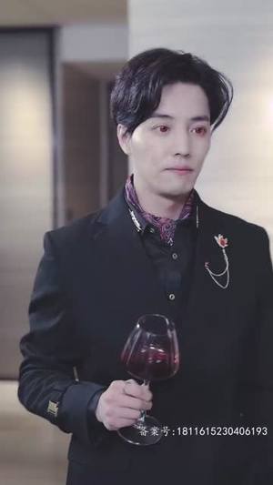 【穿进末世后，我与仇人同居了】71集短剧在线免费全集赏