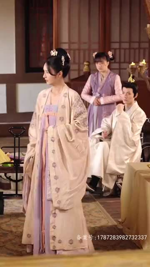 【穿越后，我靠网购当皇后】93集免费短剧全集畅看