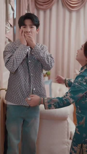 【穿成养子假少，开局我只想跑路】83集短剧在线免费全集瞧