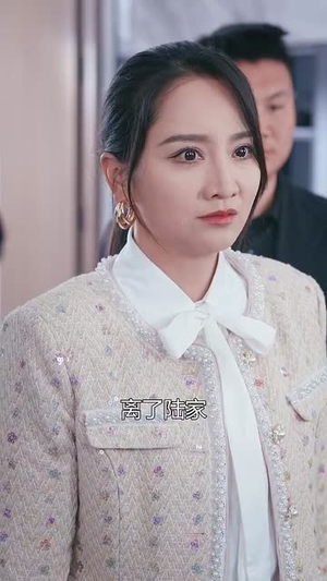 【老公挽着白月光让我儿子喊妈】53集短剧免费在线赏全集