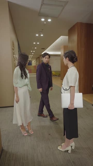 破产后我被前任缠上了（98集）小短剧推荐