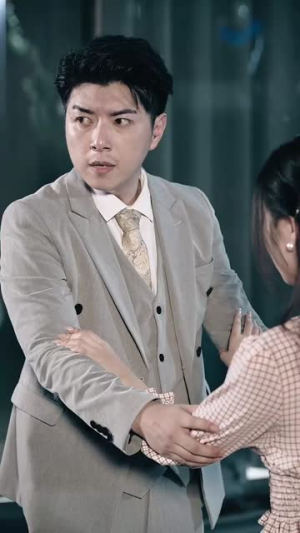 【亲亲小甜妻】30集在线短剧免费全集赏映