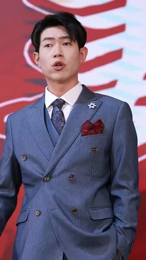 【情人节大小姐向我求婚】54集短剧全集免费看