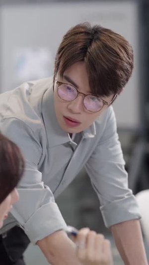 【热点女王】12集高清短剧在线免费畅看