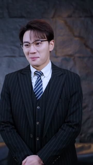 【重生甜疯了勾京圈太子爷红毯热吻】75集在线短剧完整观看