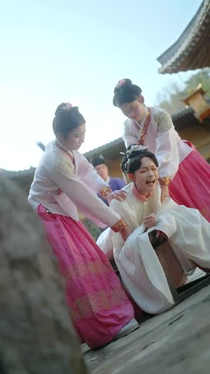 【明月入卿怀】65集短剧免费高清赏视