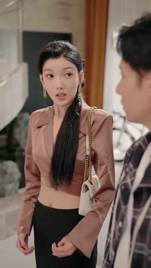 分手被姐姐拉去相亲（73集）穿越短剧推荐