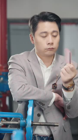 圣手闯情关（60集）最火爆短剧