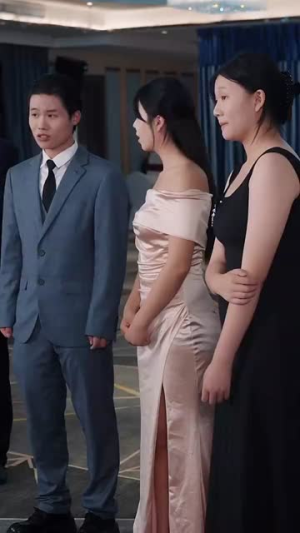 签到系统助我走上人生巅峰（72集）河马免费短剧