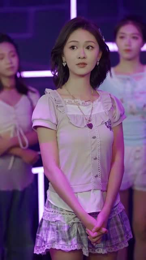 绑定花钱不还价系统校花女友惊呆了（102集）热播短剧全集看