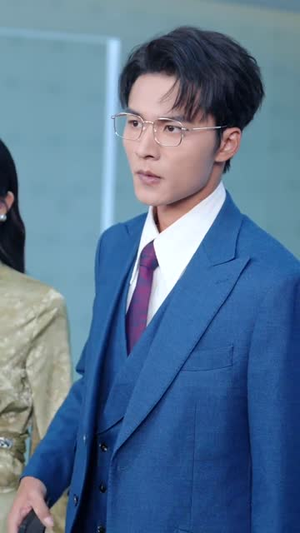 离婚后卿小姐名动全球（60集）看短剧放松一下