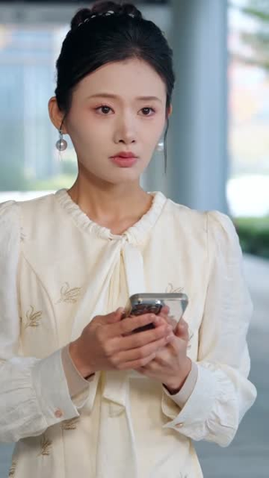 【直播孕吐：榜一竟是我孩儿他爹】78集热门短剧免费追