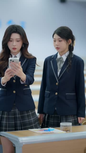 【仙界修炼万年，归来的我举世无敌】64集短剧免费尽情观看